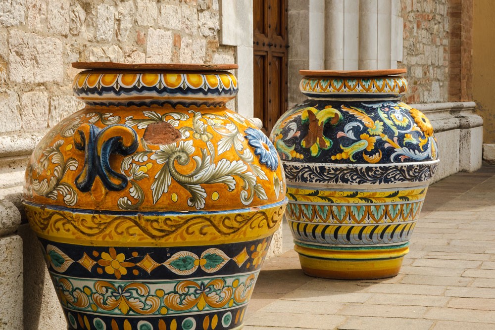 La Magia Resistente dei Vasi di Ceramica da Esterno